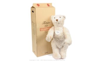 Steiff 407291 Teddy Bear 1921 Replica Limited Edition With Growl (UK Del Only) product image